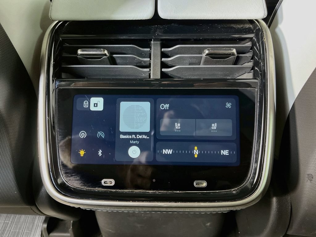 Used 2024 Rivian R1S Adventure AWD/4WD image 33