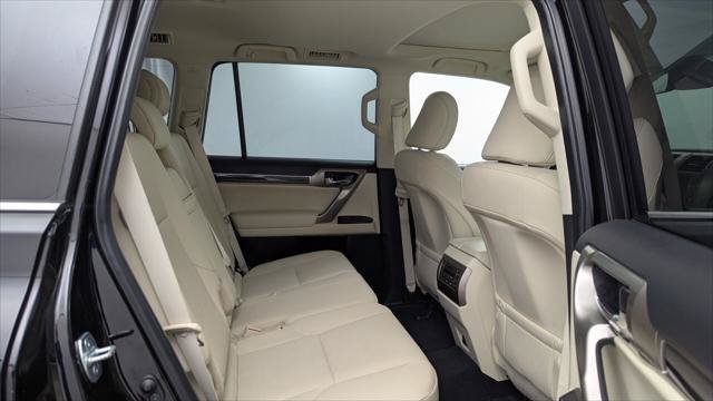 Used 2020 Lexus GX 460 Premium w/ Premium Package AWD/4WD image 18