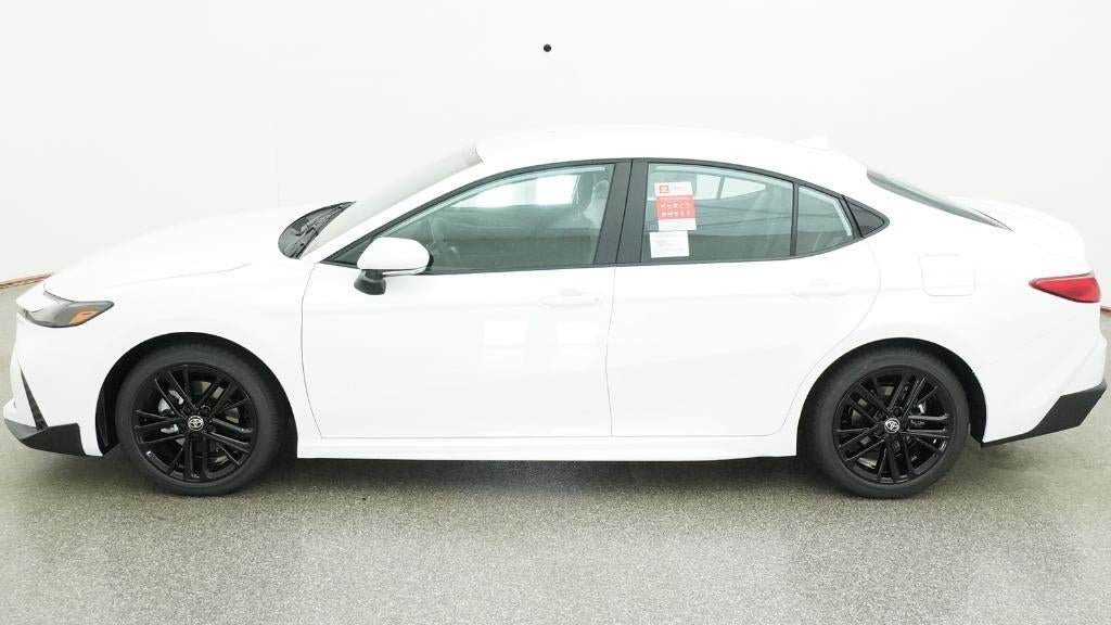New 2026 Toyota Camry SE FWD image 3