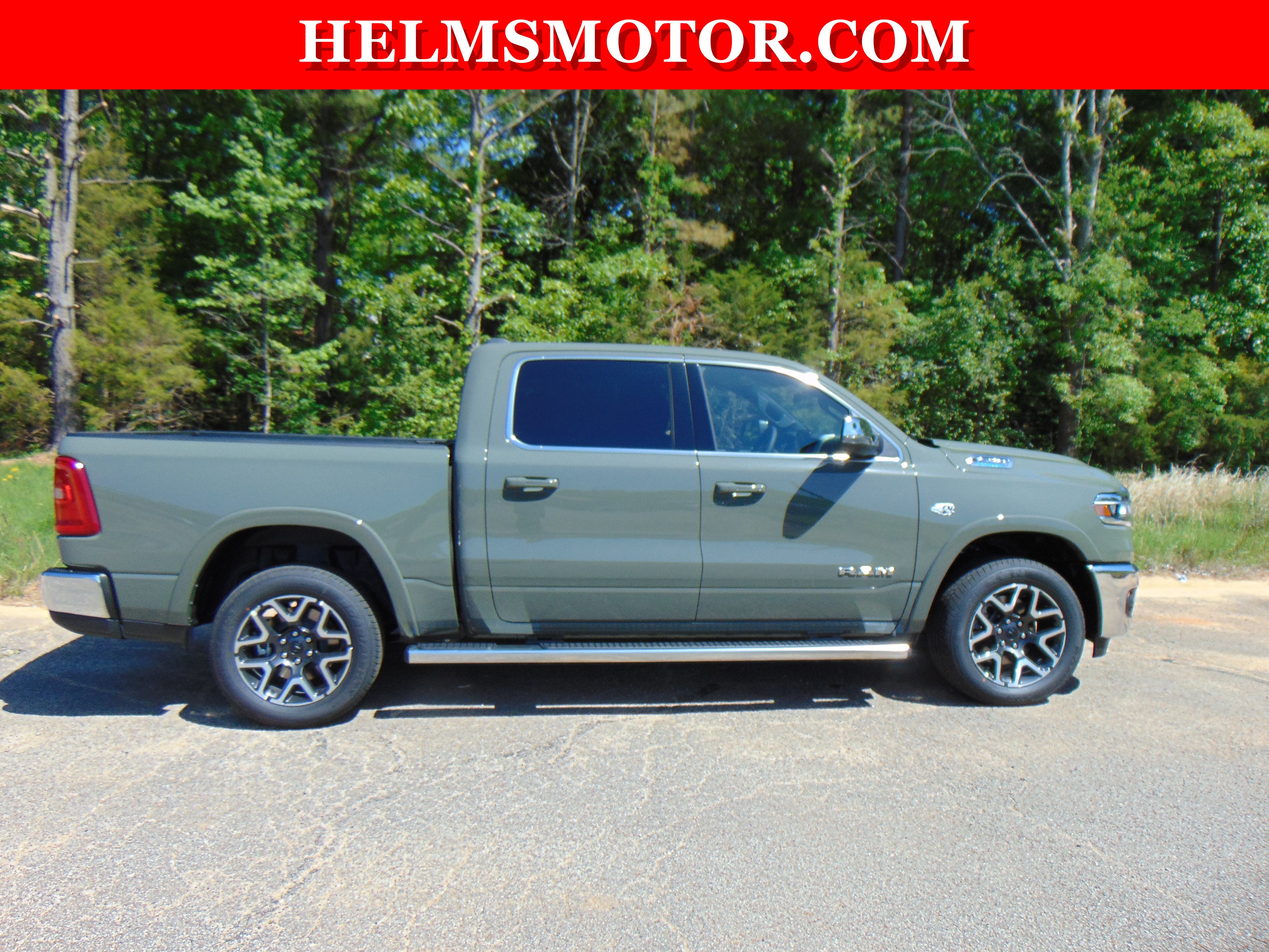 New 2026 RAM 1500 Laramie AWD/4WD image 10