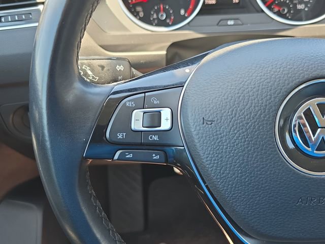 Used 2018 Volkswagen Tiguan SE AWD/4WD image 17