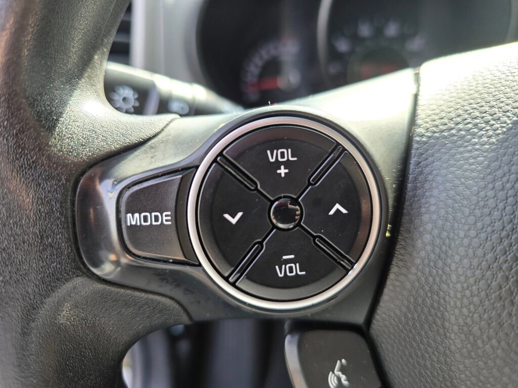 Used 2017 Kia Soul + FWD image 20