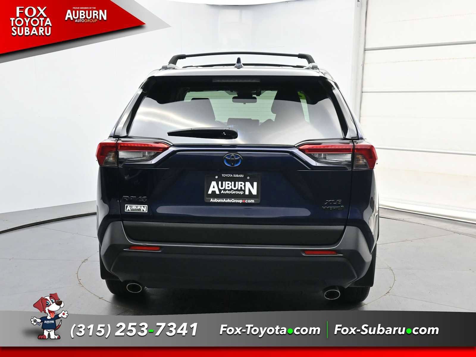 Used 2023 Toyota RAV4 XLE w/ Convenience Package AWD/4WD image 4
