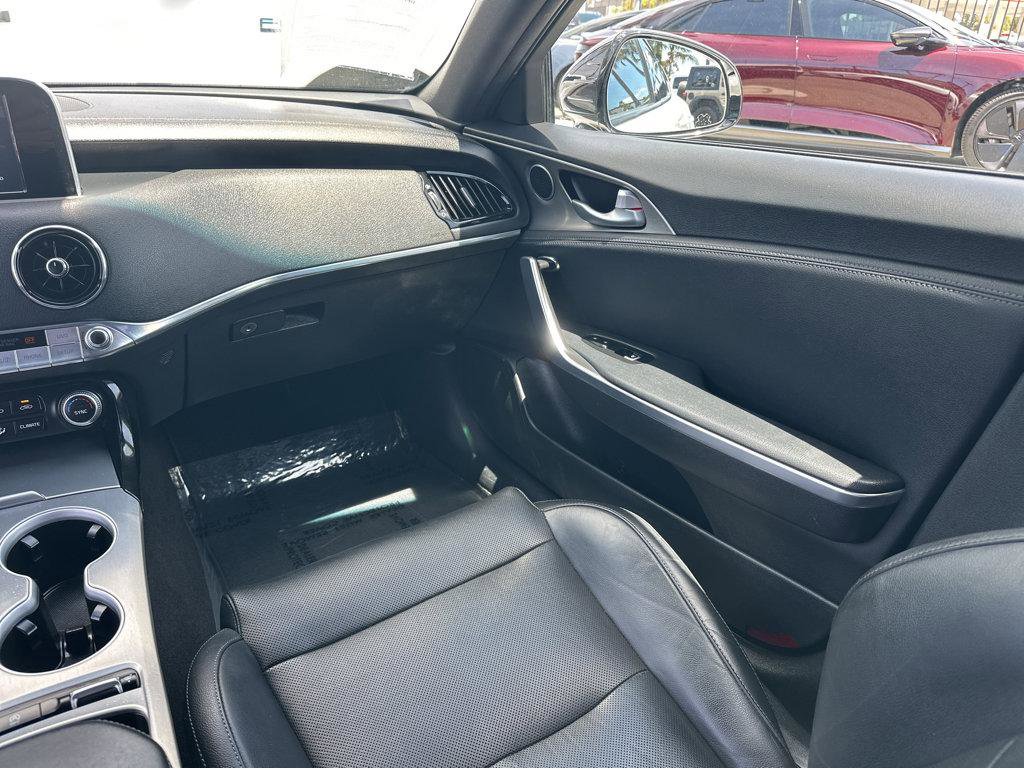 Used 2018 Kia Stinger GT RWD image 17