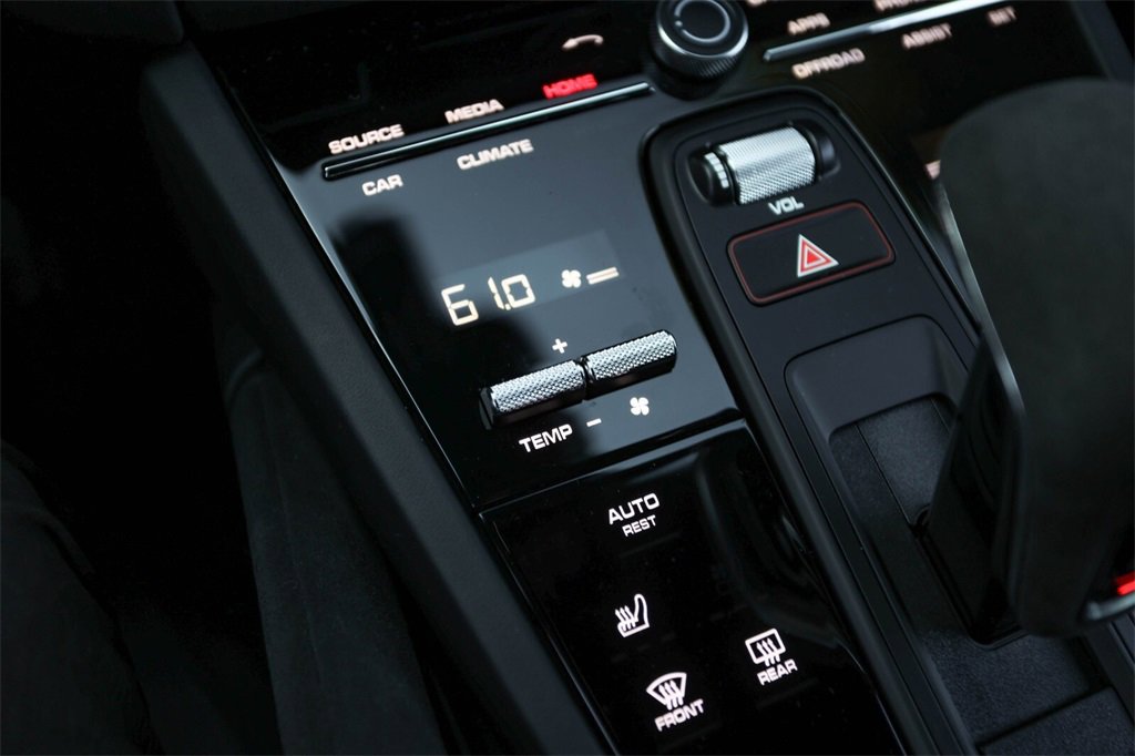 Used 2023 Porsche Cayenne Turbo GT image 33