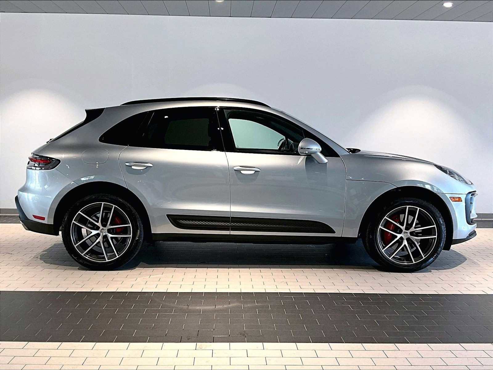 Used 2024 Porsche Macan S image 11