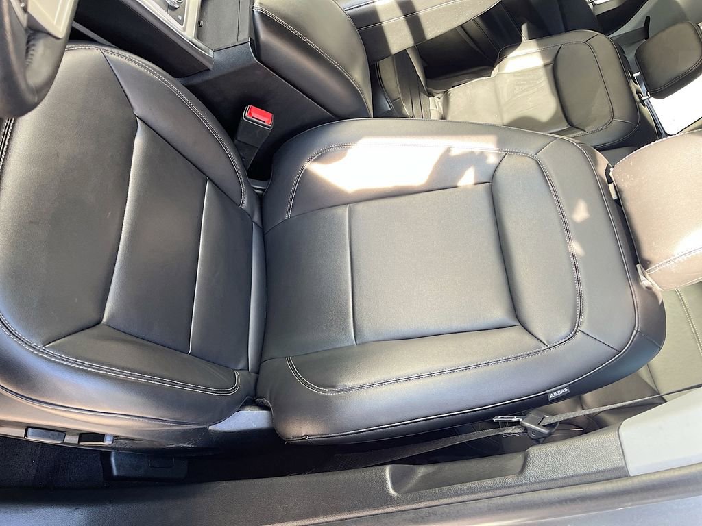 Used 2024 Ford Explorer XLT w/ Equipment Group 202A image 18