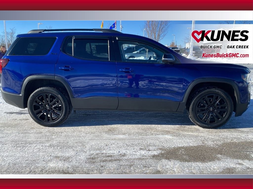 Used 2023 GMC Acadia SLT w/ Elevation Edition image 4