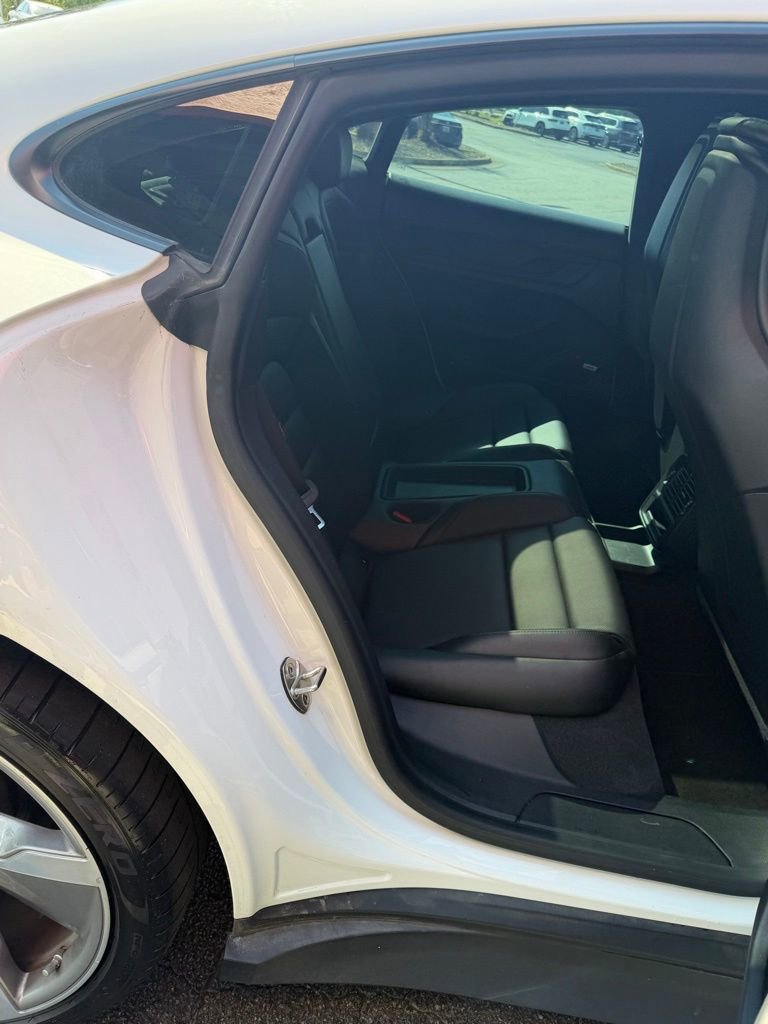 Used 2021 Porsche Taycan image 29