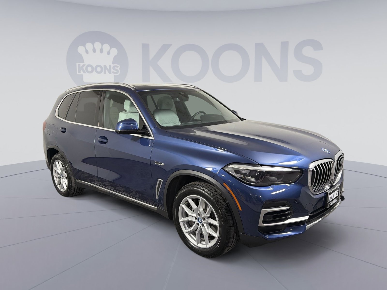 Used 2023 BMW X5 xDrive45e w/ Climate Comfort Package image 10