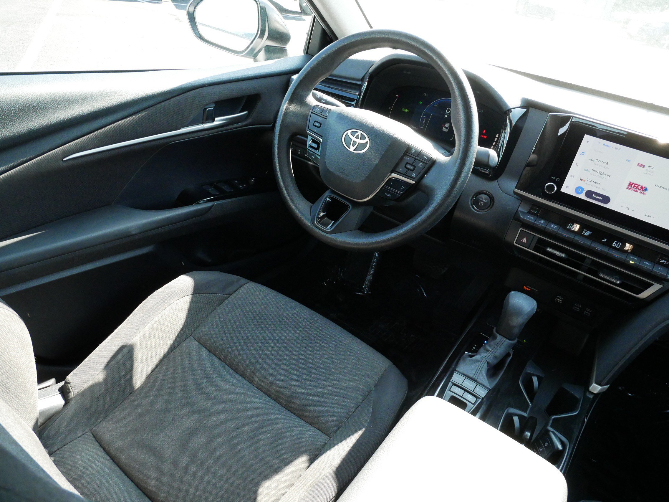 Certified 2025 Toyota Camry LE FWD image 9