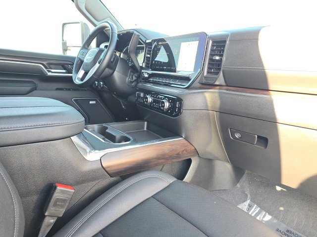 Used 2025 GMC Sierra 2500 SLT w/ SLT Premium Package AWD/4WD image 23