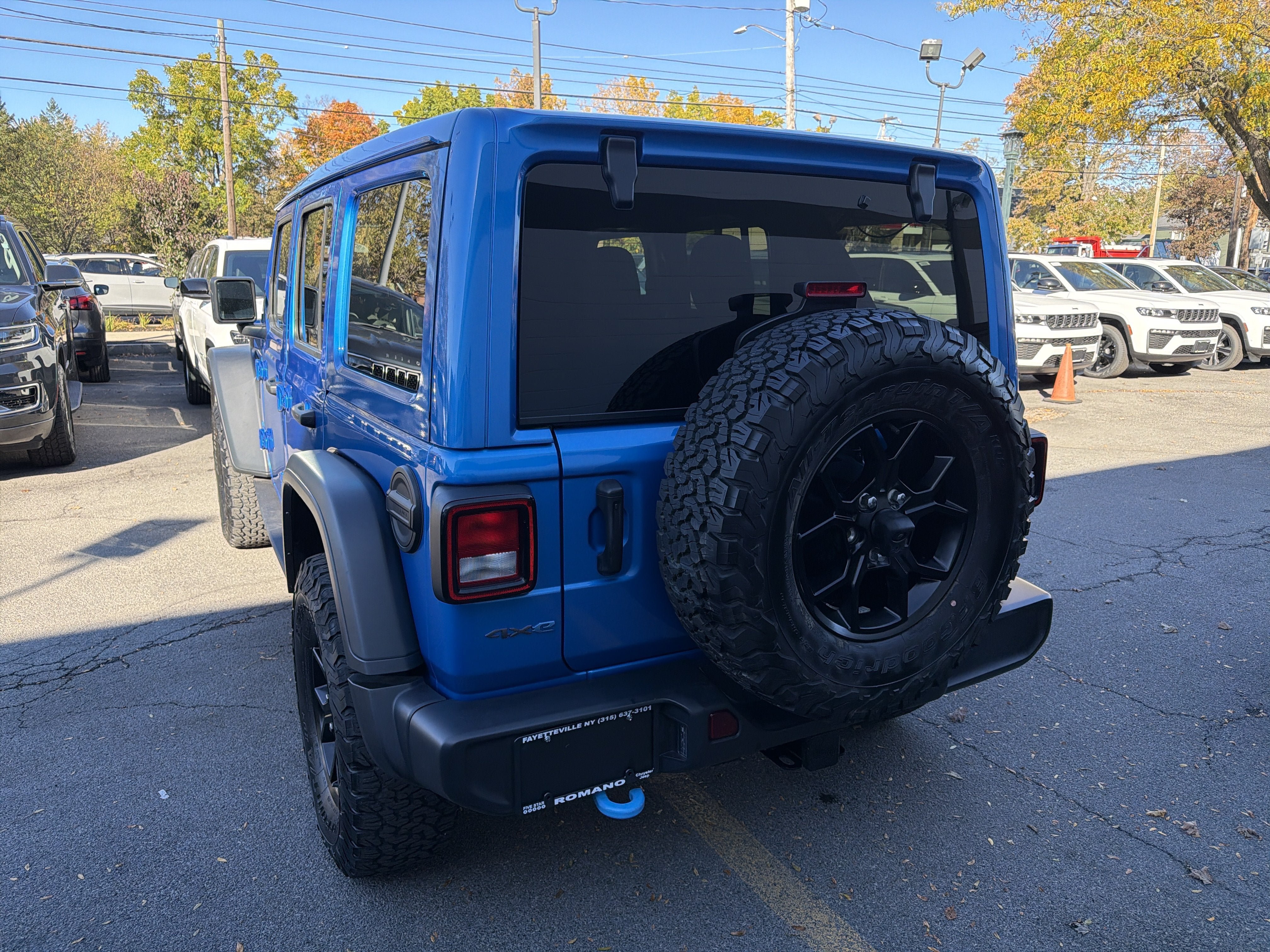 Used 2024 Jeep Wrangler Unlimited AWD/4WD image 4