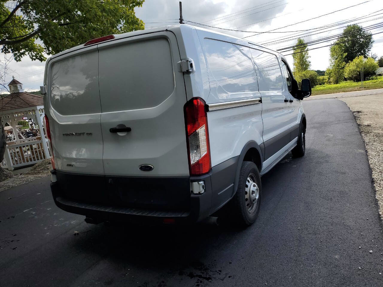 Used 2023 Ford Transit 150 Low Roof AWD image 6