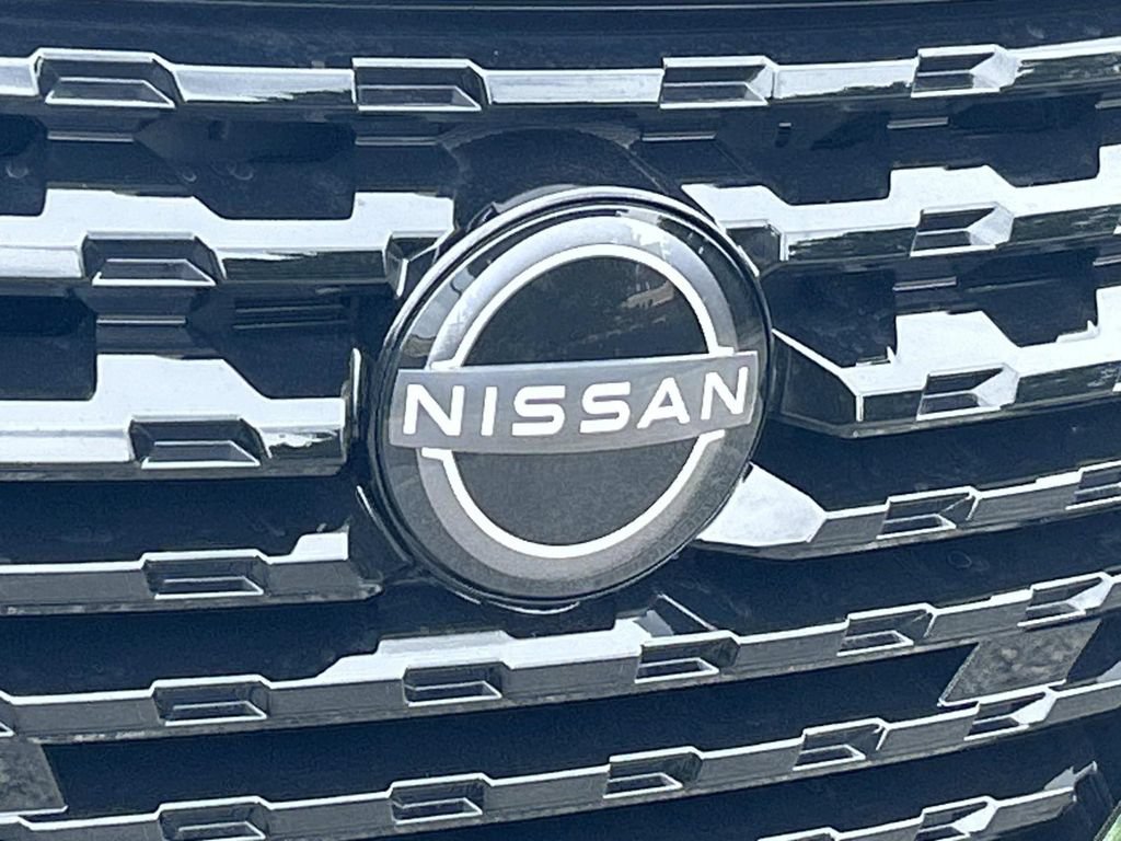 Certified 2025 Nissan Kicks Play S FWD image 11