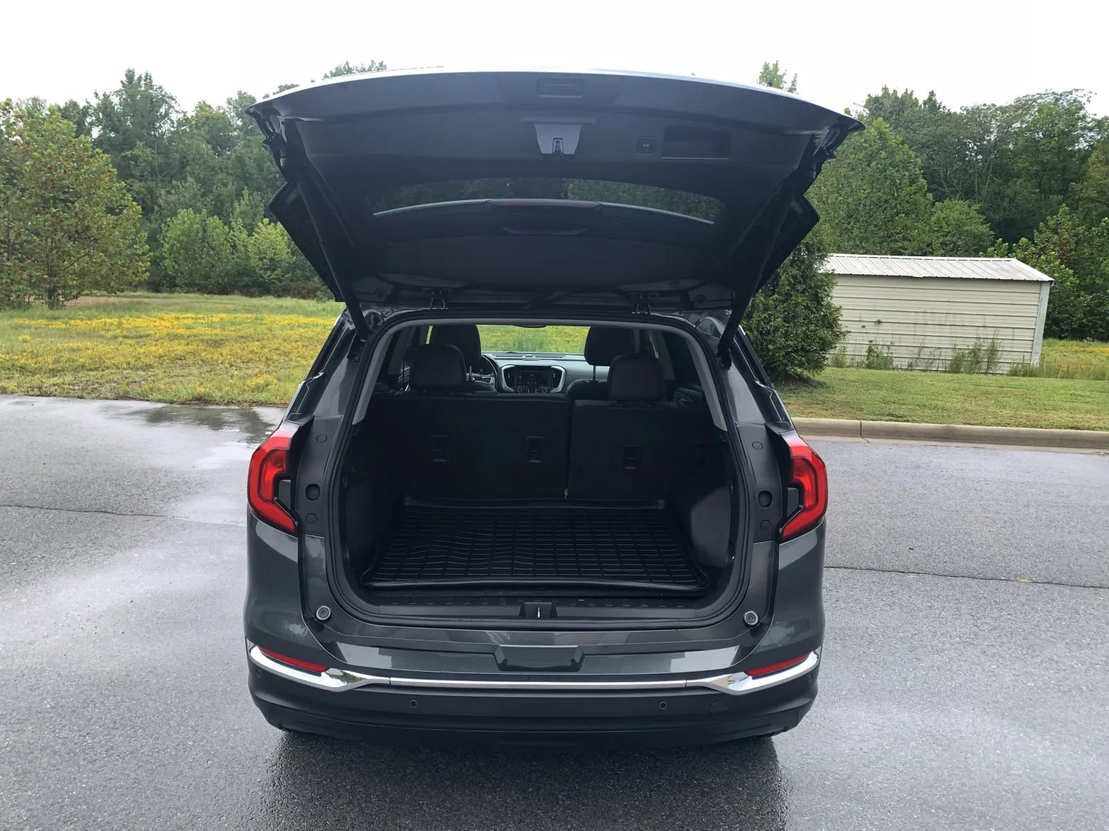 Used 2021 GMC Terrain SLT w/ Infotainment Package II AWD/4WD image 9