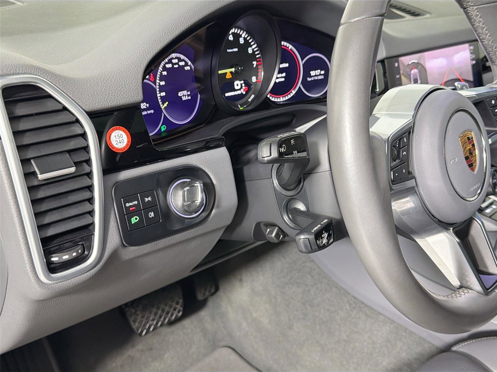 Certified 2022 Porsche Cayenne E-Hybrid AWD/4WD image 33