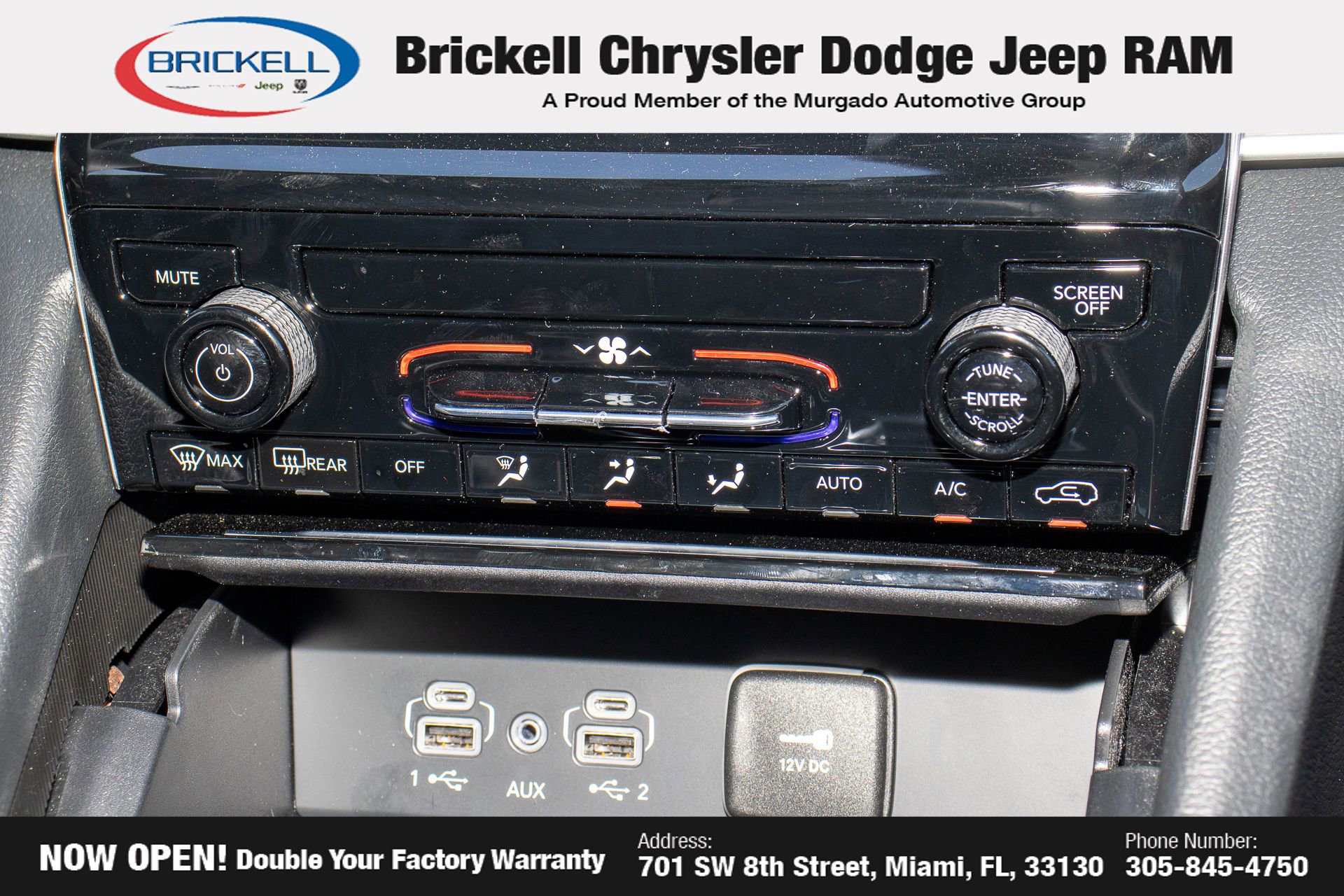 Used 2025 Jeep Grand Cherokee L Laredo image 23