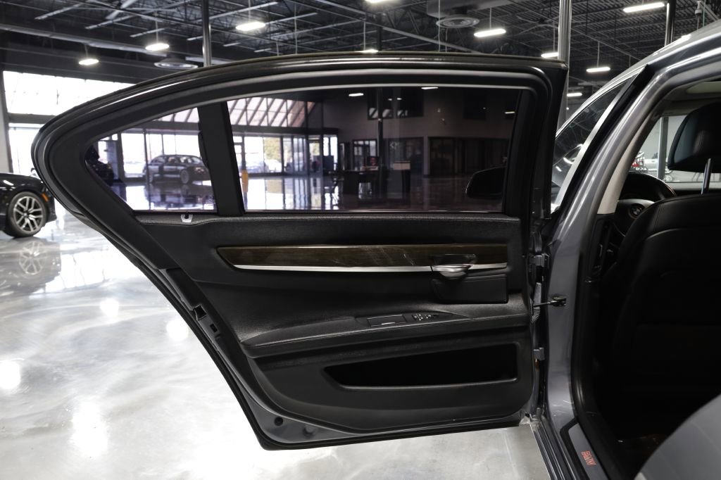 Used 2012 BMW 740Li image 18