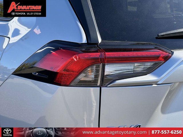 Used 2024 Toyota RAV4 LE AWD/4WD image 14