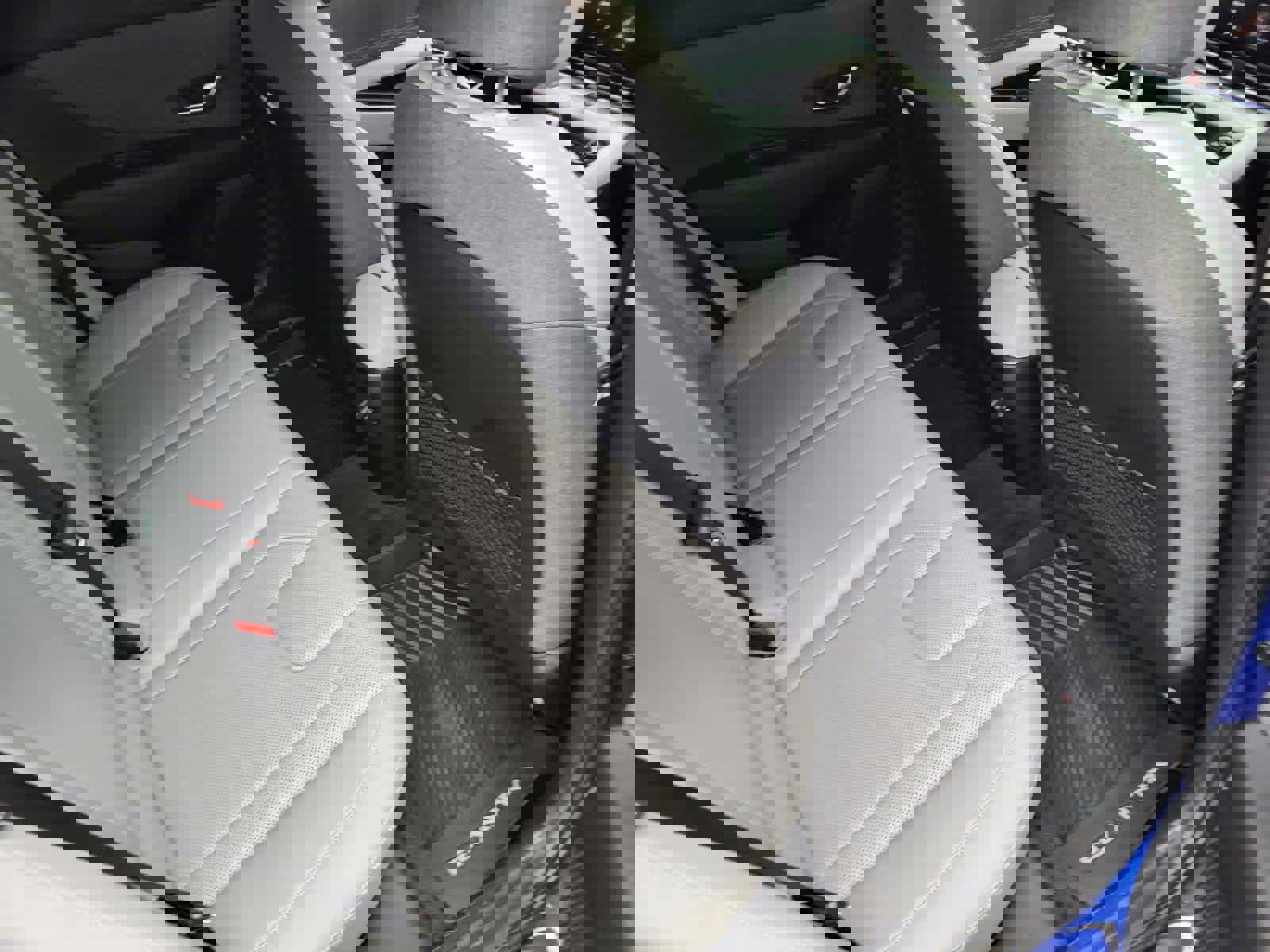 Used 2024 Hyundai Elantra Limited image 11