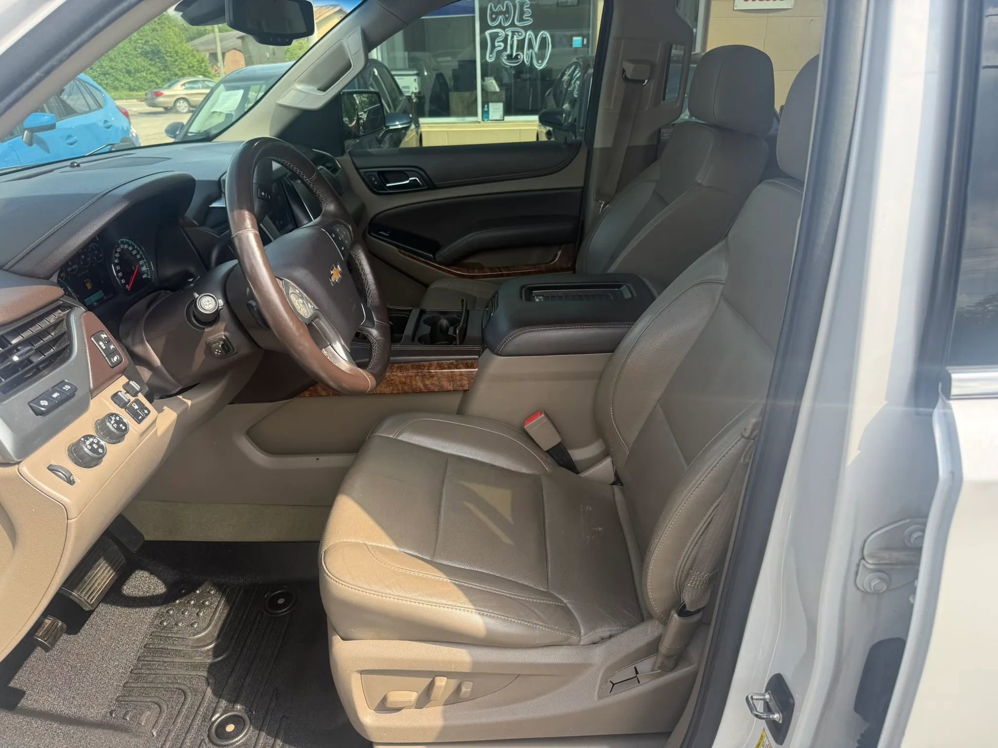 Used 2016 Chevrolet Suburban LTZ AWD/4WD image 12