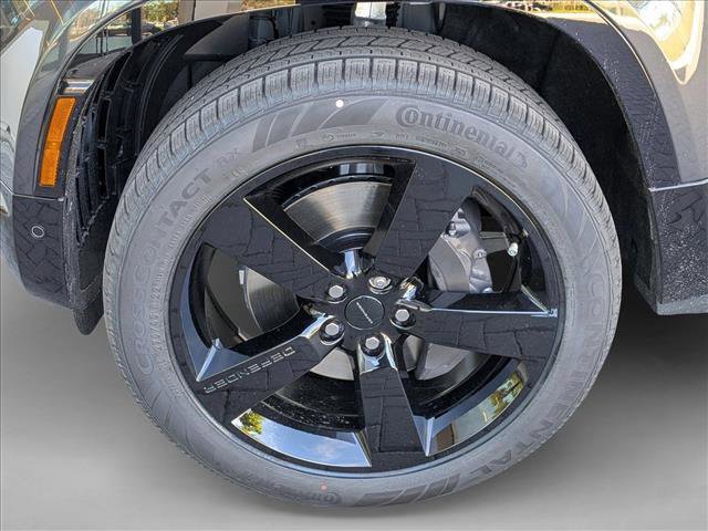 New 2026 Land Rover Defender 110 X-Dynamic SE image 9