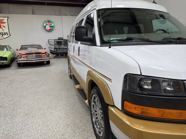 Used 2014 GMC Savana 1500 image 39