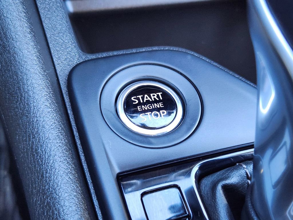 Used 2025 Nissan Sentra S image 23