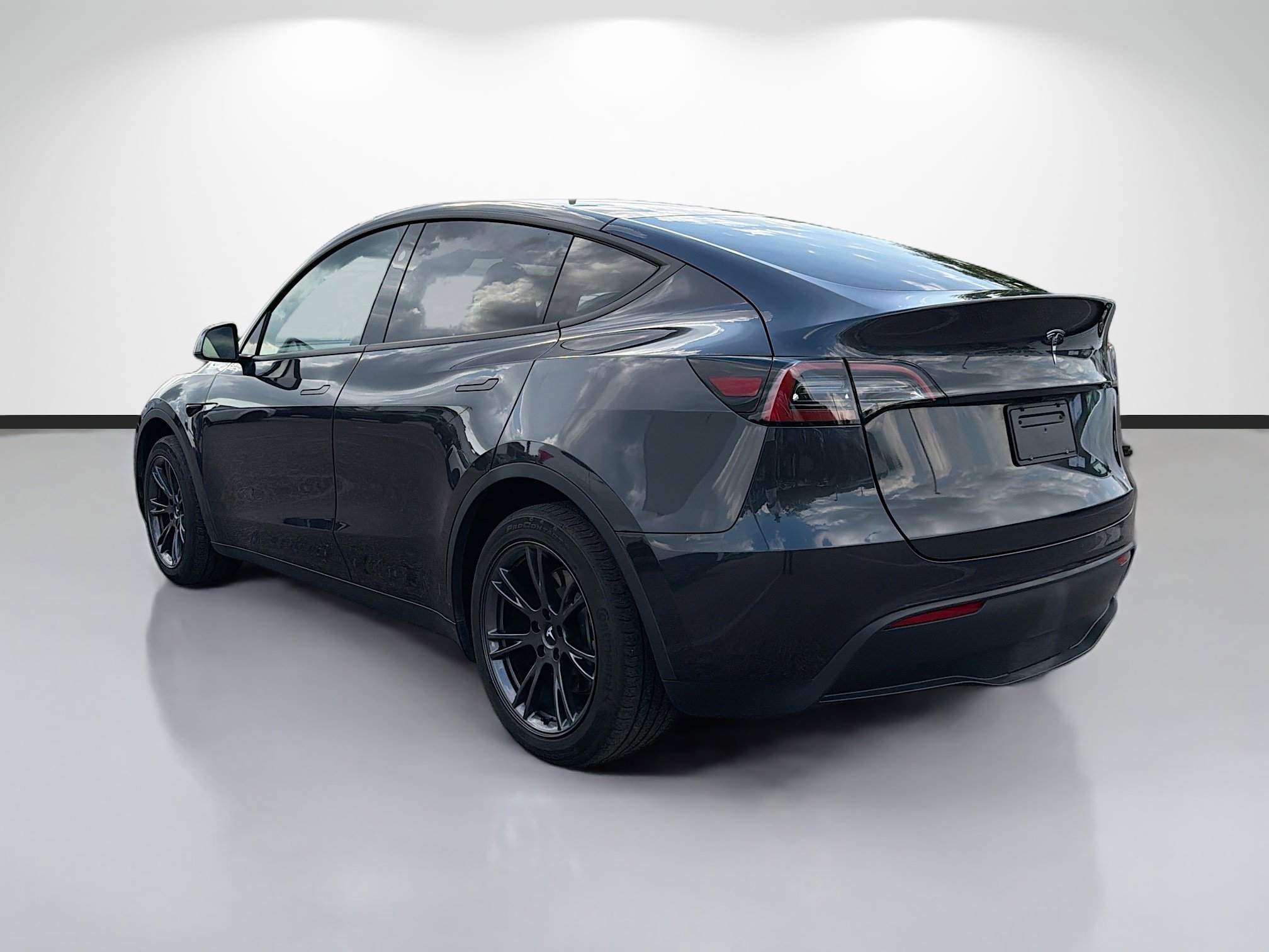 Used 2024 Tesla Model Y Long Range image 5