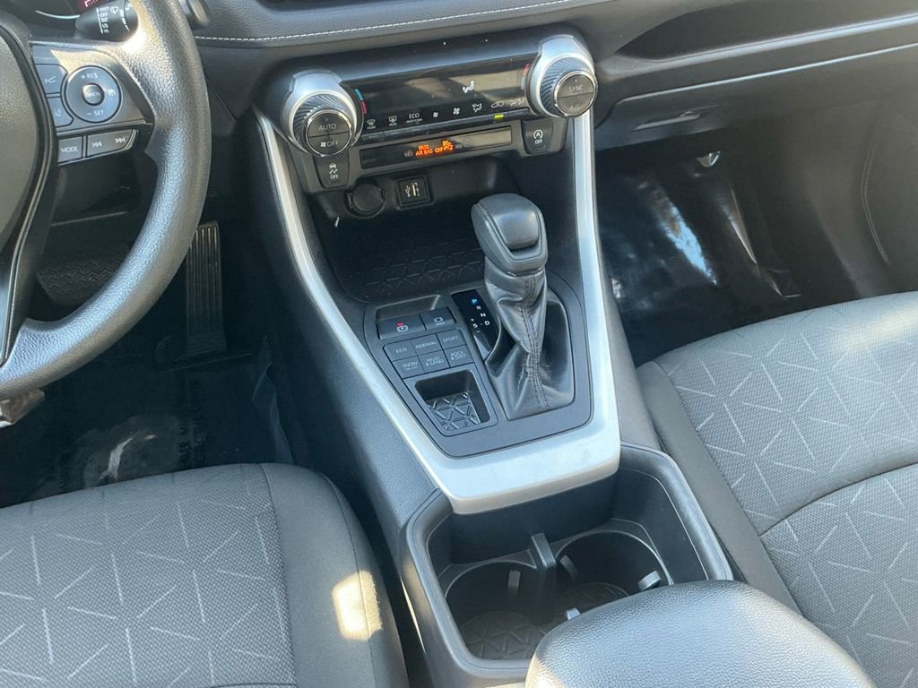 Used 2023 Toyota RAV4 XLE image 19