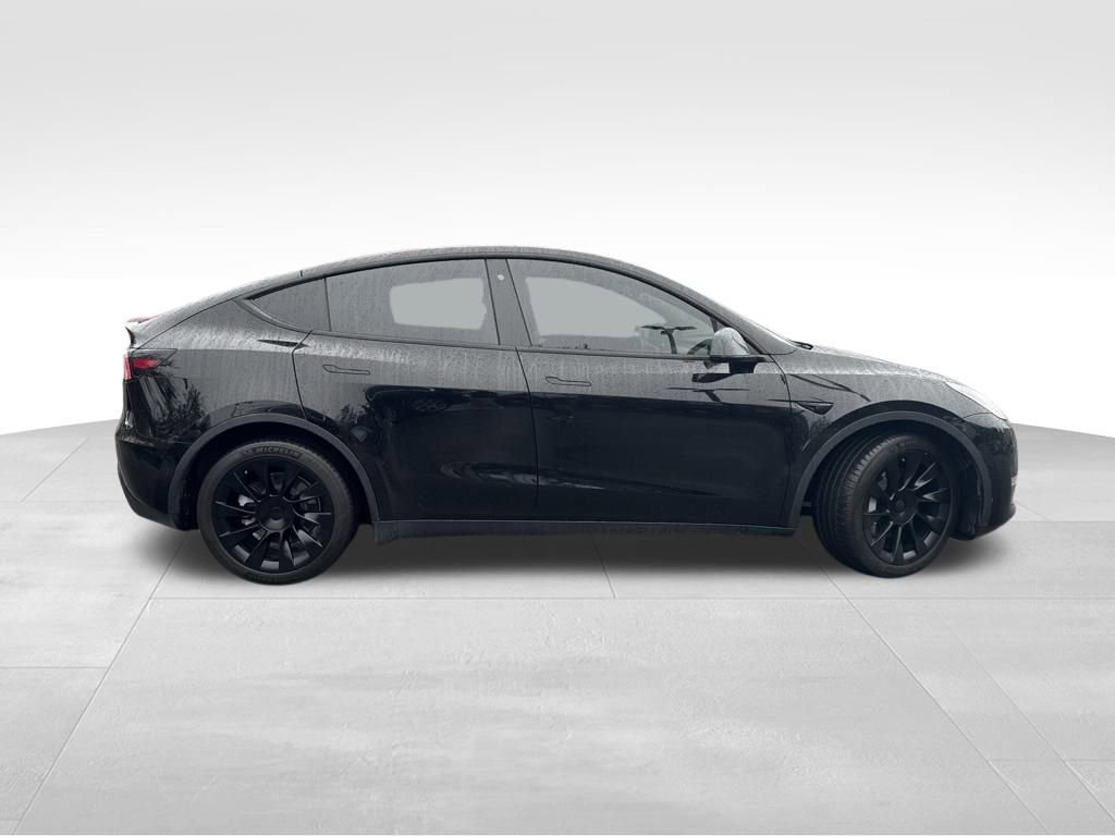 Used 2020 Tesla Model Y Long Range image 9