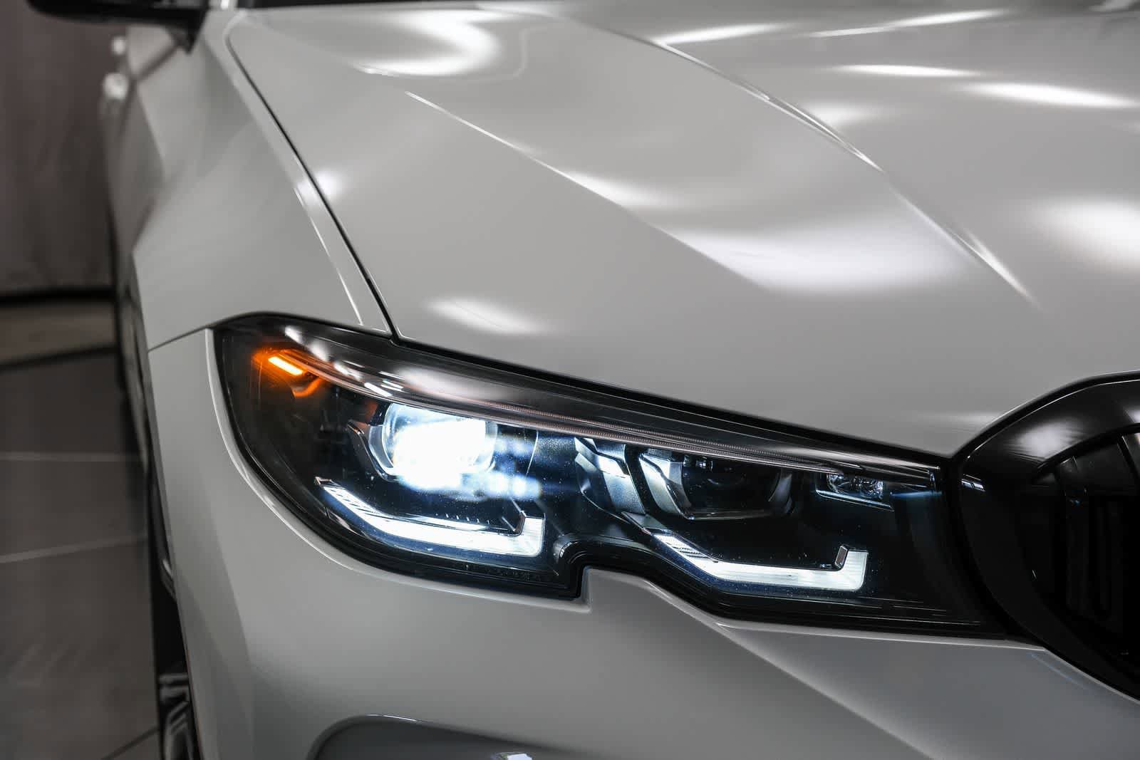 Used 2022 BMW 330i Sedan w/ M Sport Package RWD image 13