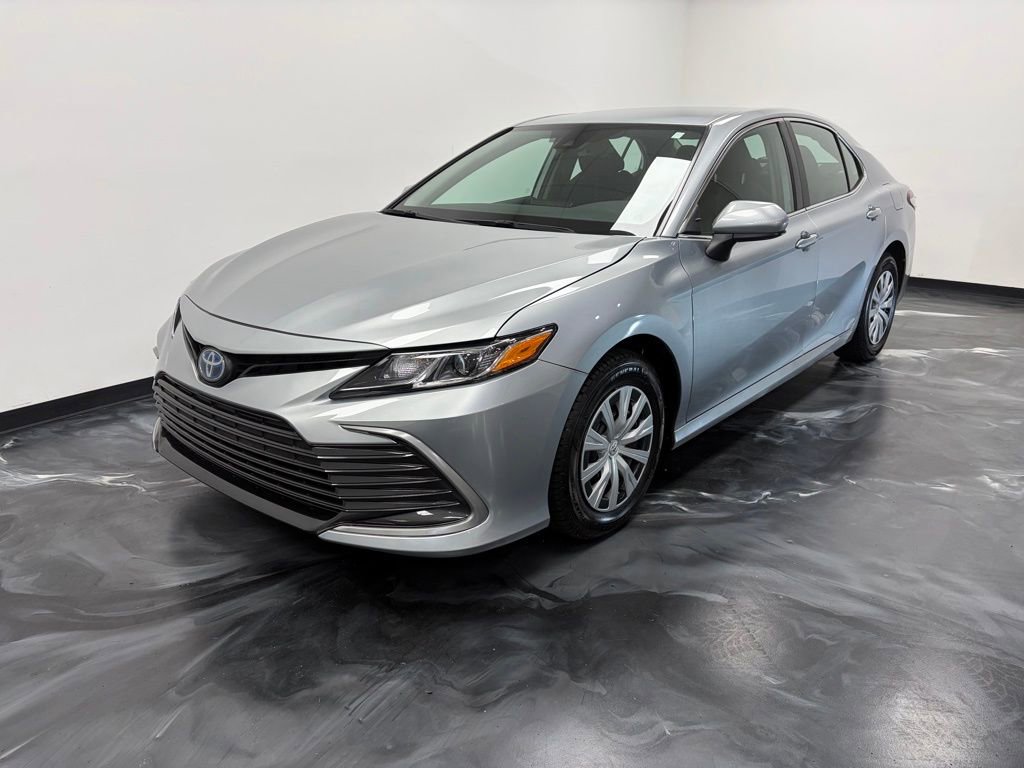 Used 2023 Toyota Camry LE image 16