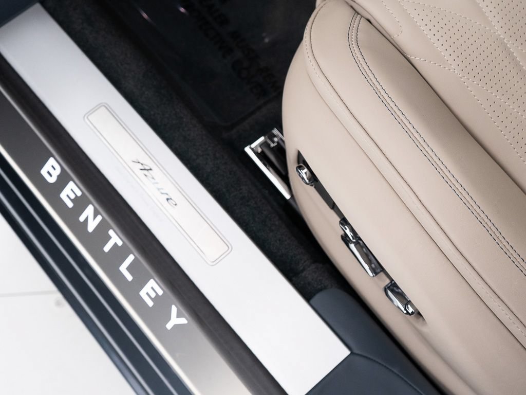 Used 2026 Bentley Flying Spur Plug-In Hybrid AWD/4WD image 12