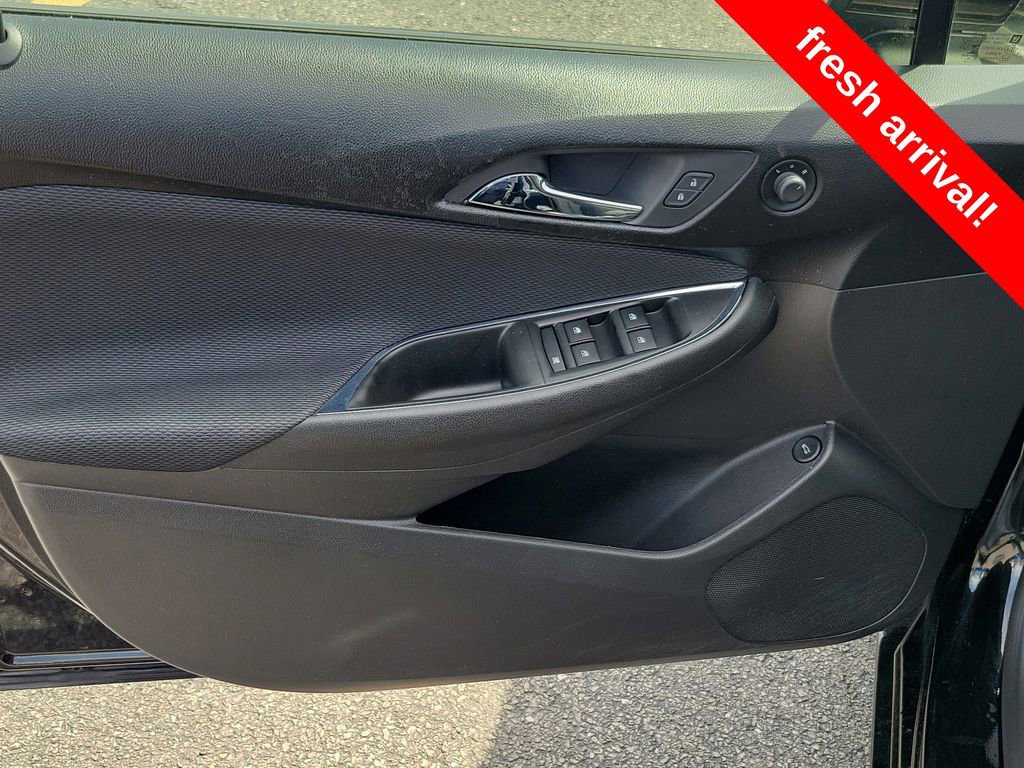 Used 2017 Chevrolet Cruze LS image 14