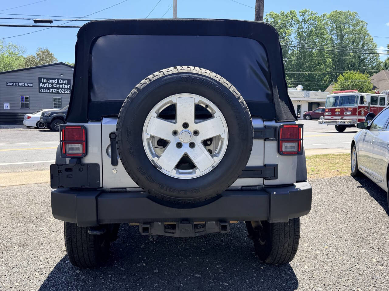 Used 2013 Jeep Wrangler Unlimited Sport AWD/4WD image 13