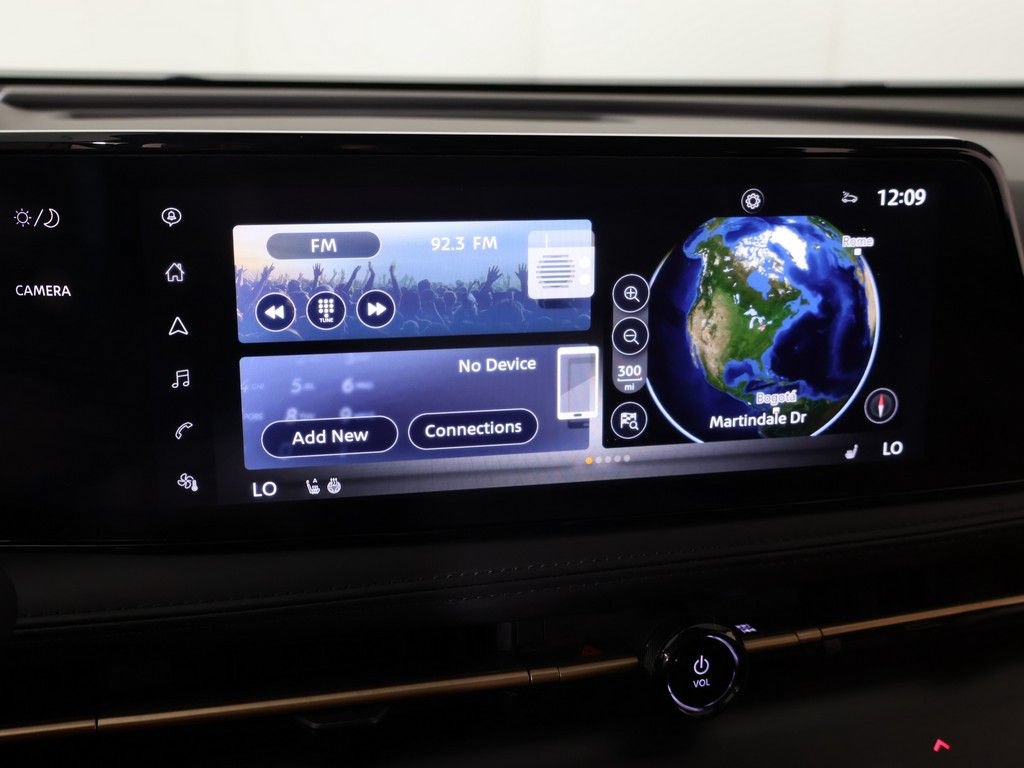 Used 2024 Nissan Ariya AWD image 51