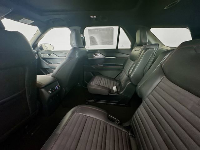 New 2026 Ford Explorer ST-Line w/ ST-Line Street Pack image 25