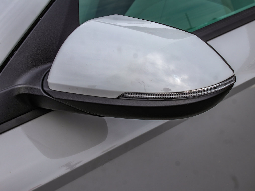 Used 2025 Hyundai Kona SEL AWD/4WD image 46