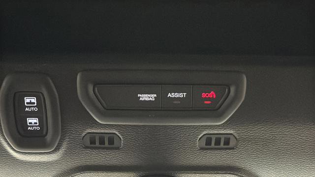 Used 2022 Jeep Wrangler Unlimited Sahara w/ Cold Weather Group AWD/4WD image 40