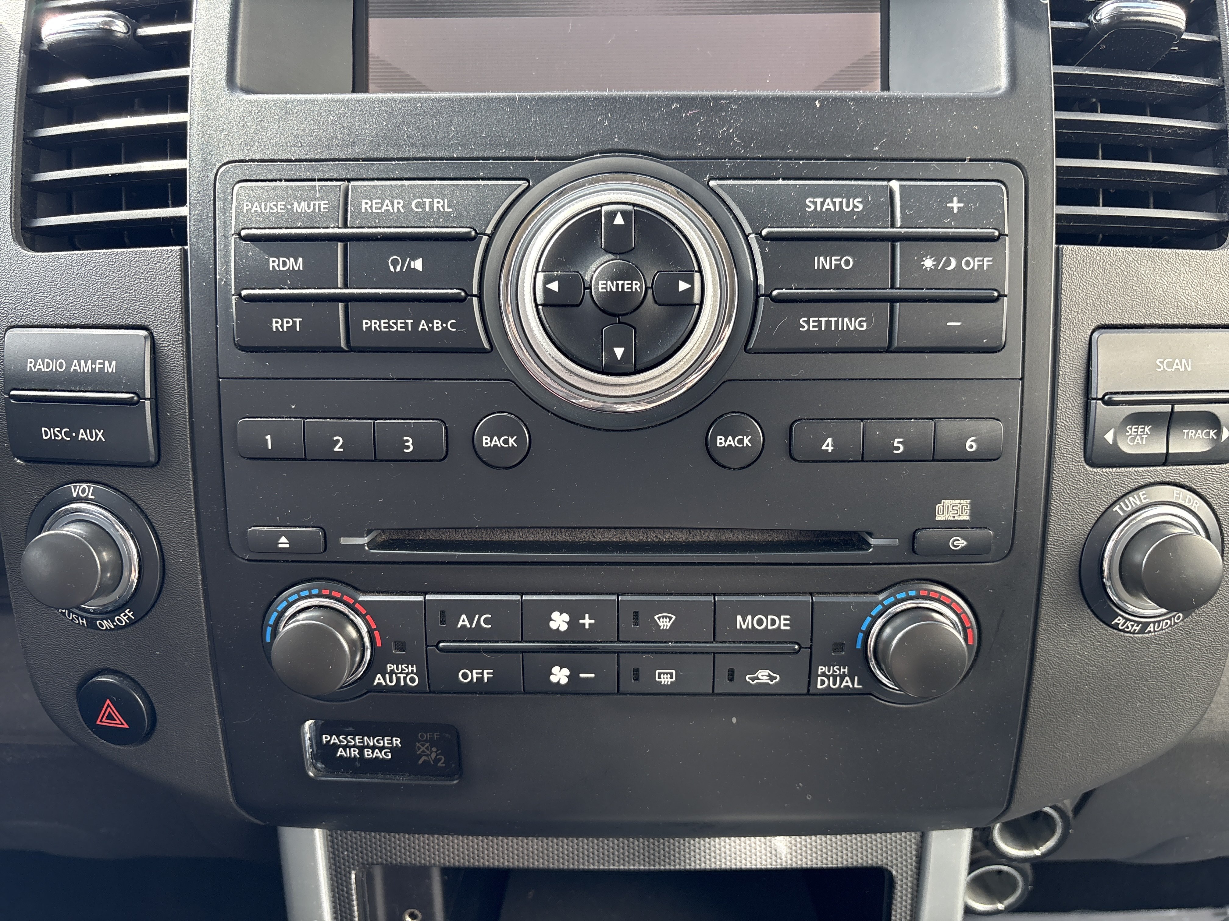 Used 2011 Nissan Pathfinder SV RWD image 15