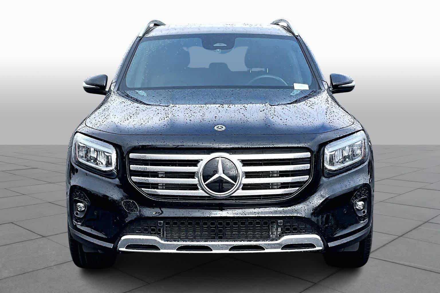 Used 2025 Mercedes-Benz GLB 250 image 4