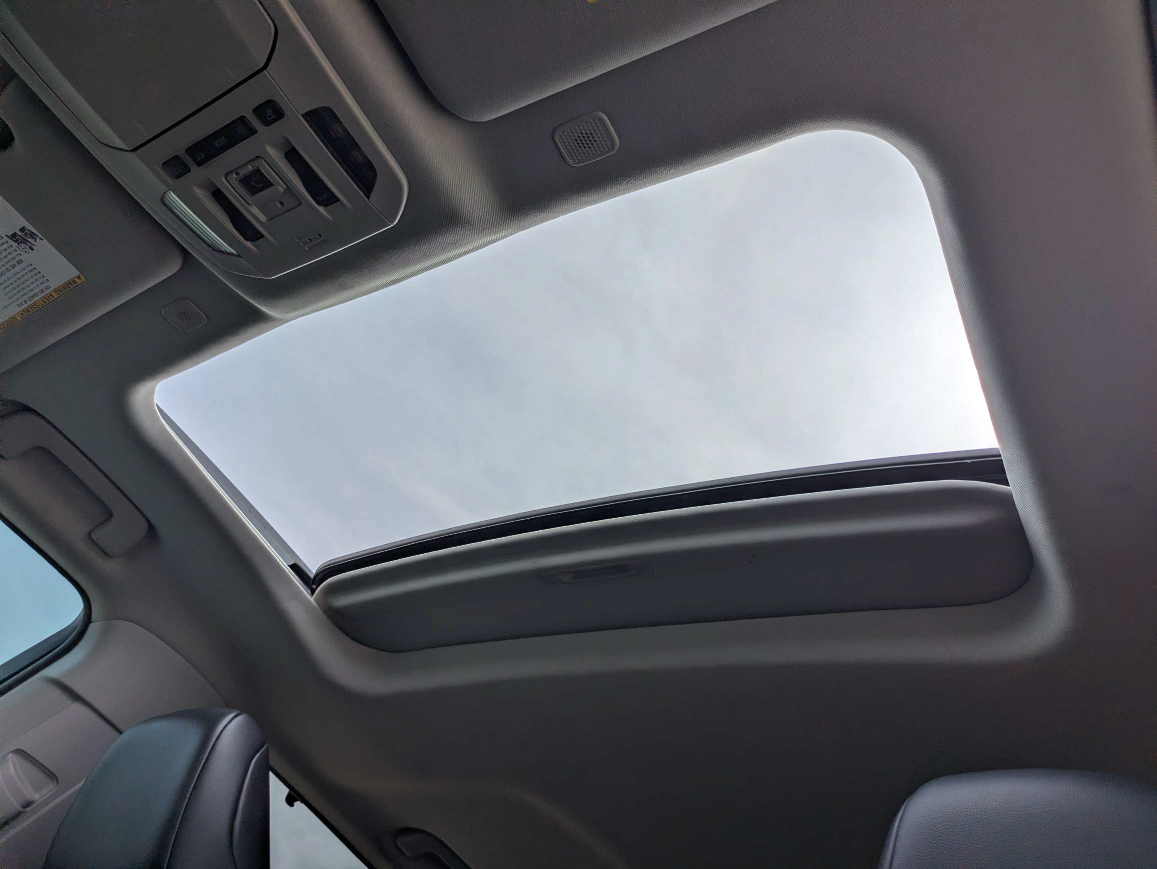 Used 2023 Toyota Highlander XLE FWD image 21