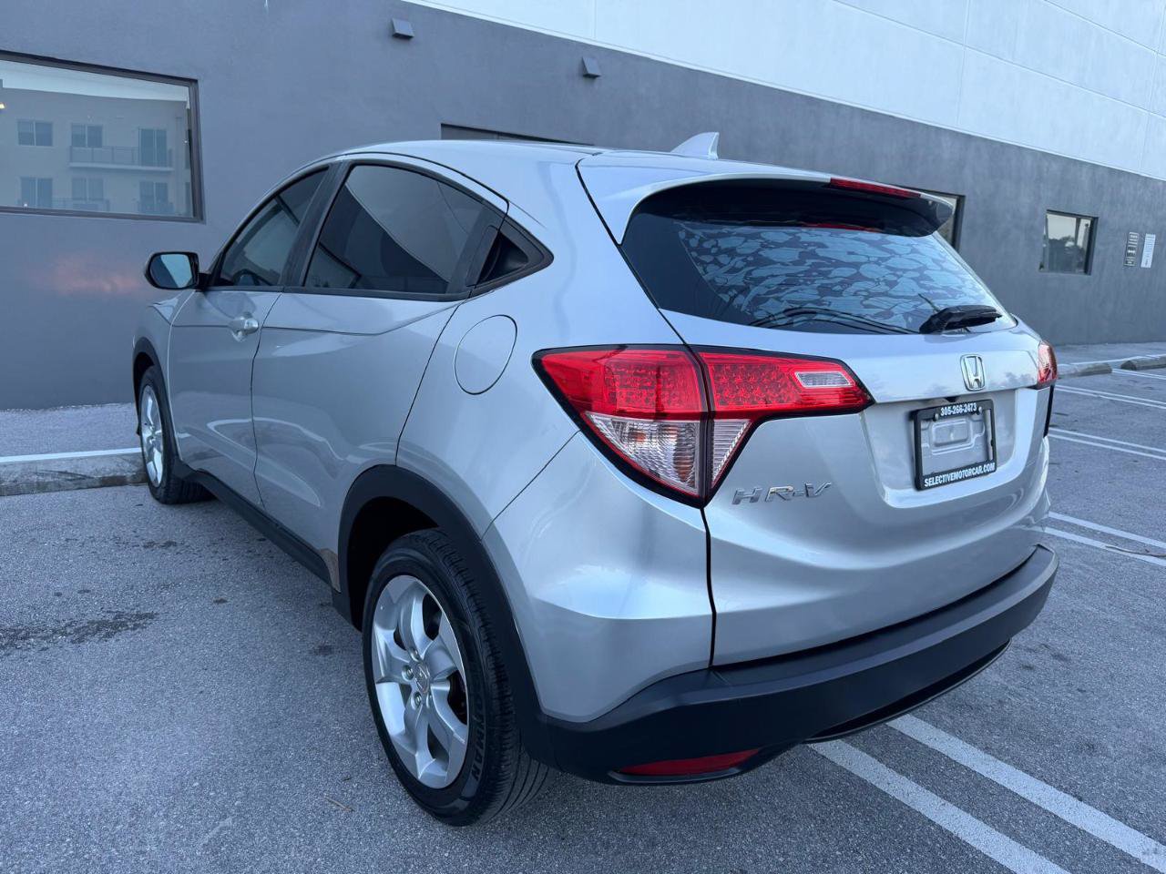 Used 2016 Honda HR-V LX image 6