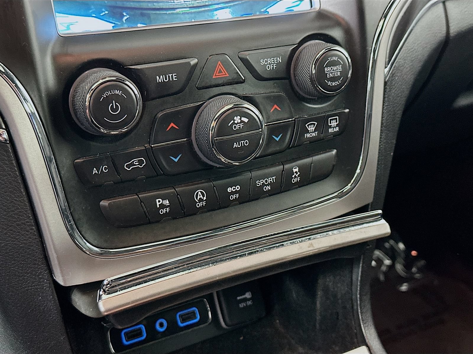Used 2018 Jeep Grand Cherokee Limited AWD/4WD image 16