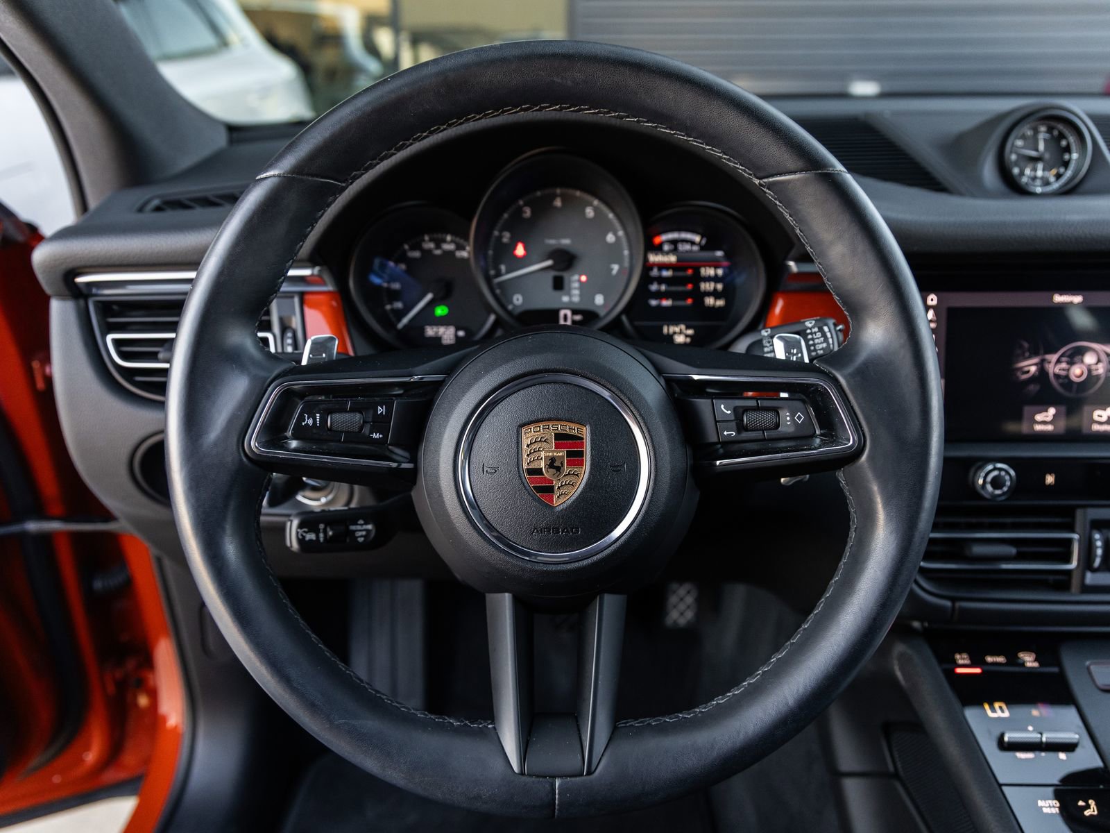 Certified 2024 Porsche Macan S image 30