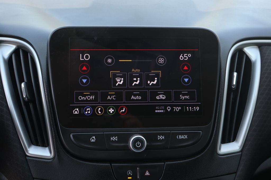 Used 2025 Chevrolet Malibu LT w/ Midnight Edition FWD image 33
