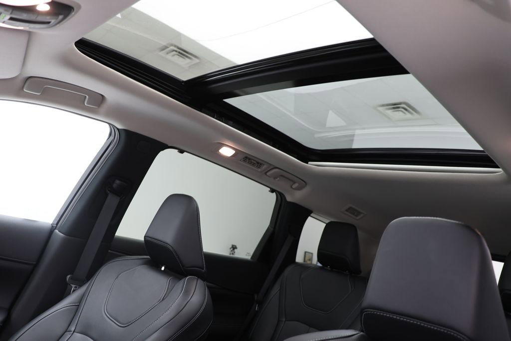 Used 2023 INFINITI QX60 Luxe w/ Cargo Package image 17