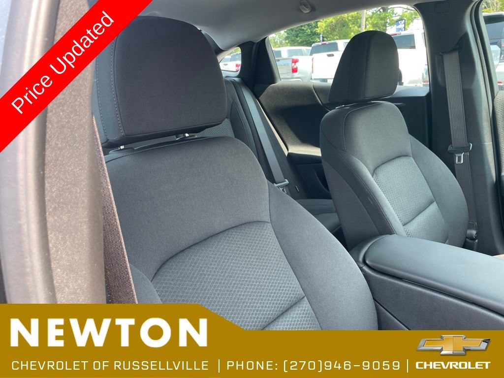 Used 2025 Chevrolet Malibu RS FWD image 21